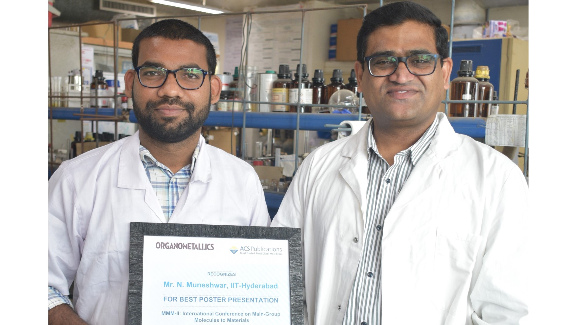 Nandeshwar Muneshwar Giridhar has received the best poster award from the American Chemical Society(ACS)-Organometallics in (MMM-II) International Conference.